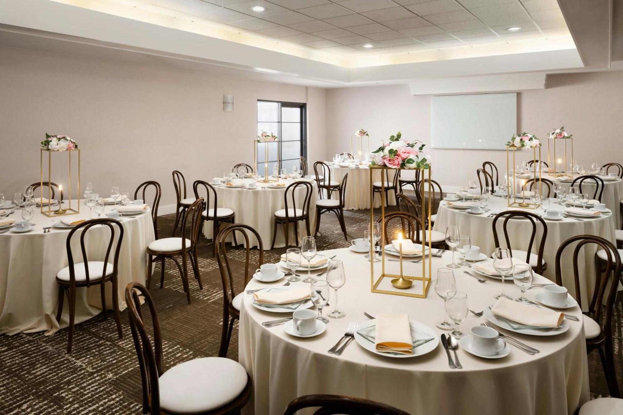 Courtyard By Marriott Los Angeles Pasadena Old Town Kültér fotó
